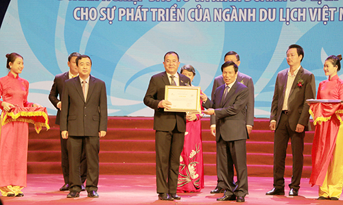 Khách sạn Mường Thanh nhận giải thưởng “Doanh nghiệp có nhiều đóng góp nhất cho ngành Du lịch Việt Nam”